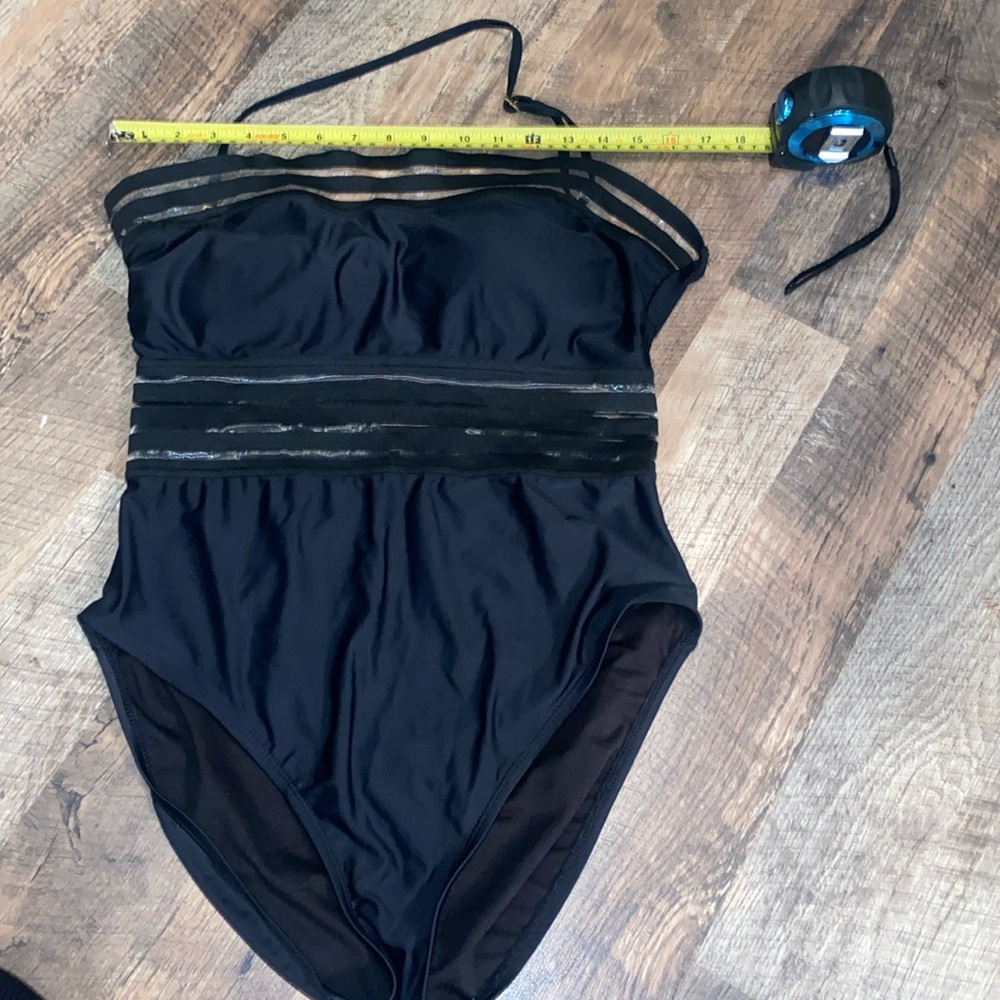 Hilor One Piece Swimsuit Black w/removable strap size large